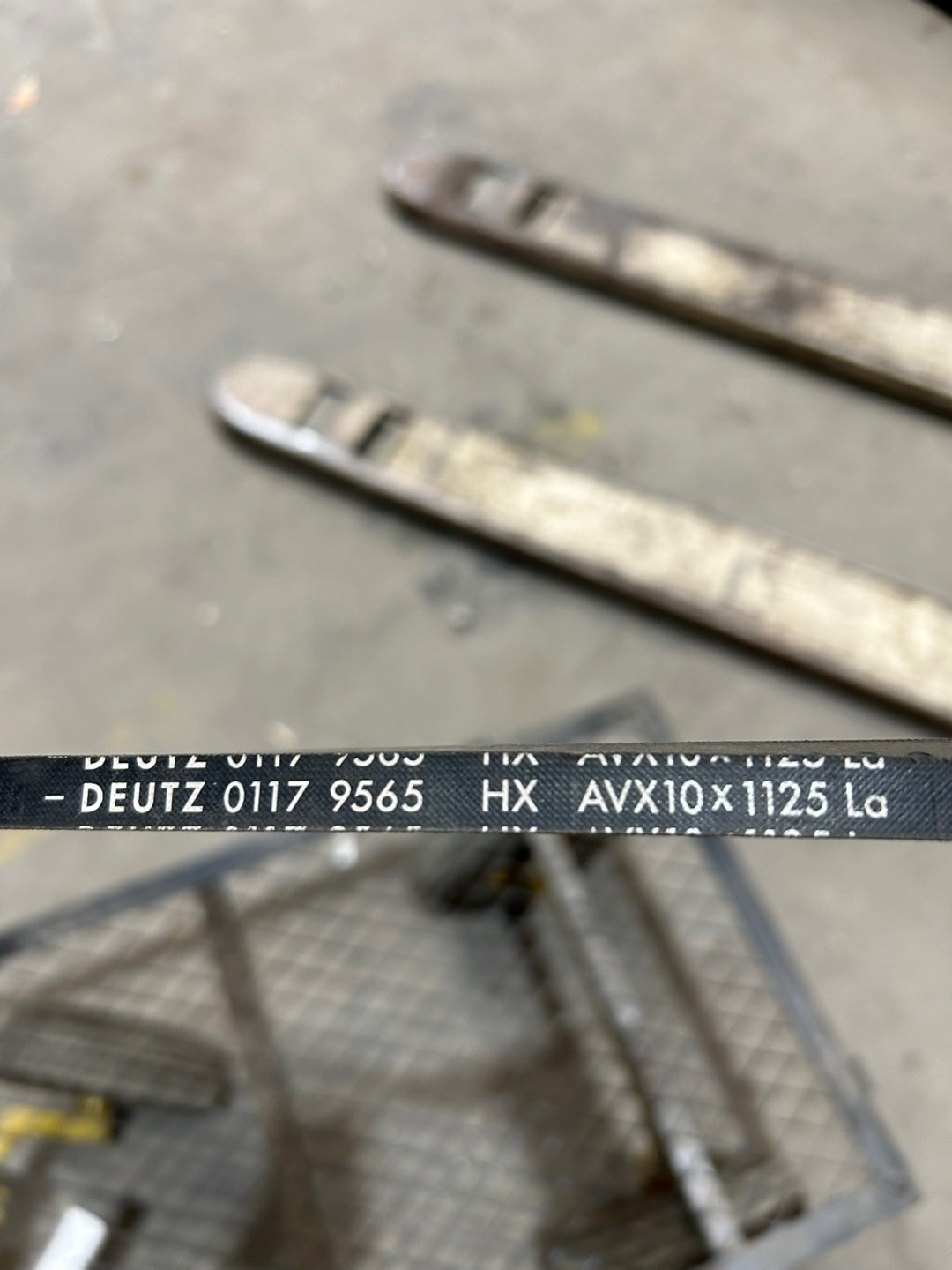Deutz 0117-9565 V-Belt - NEW