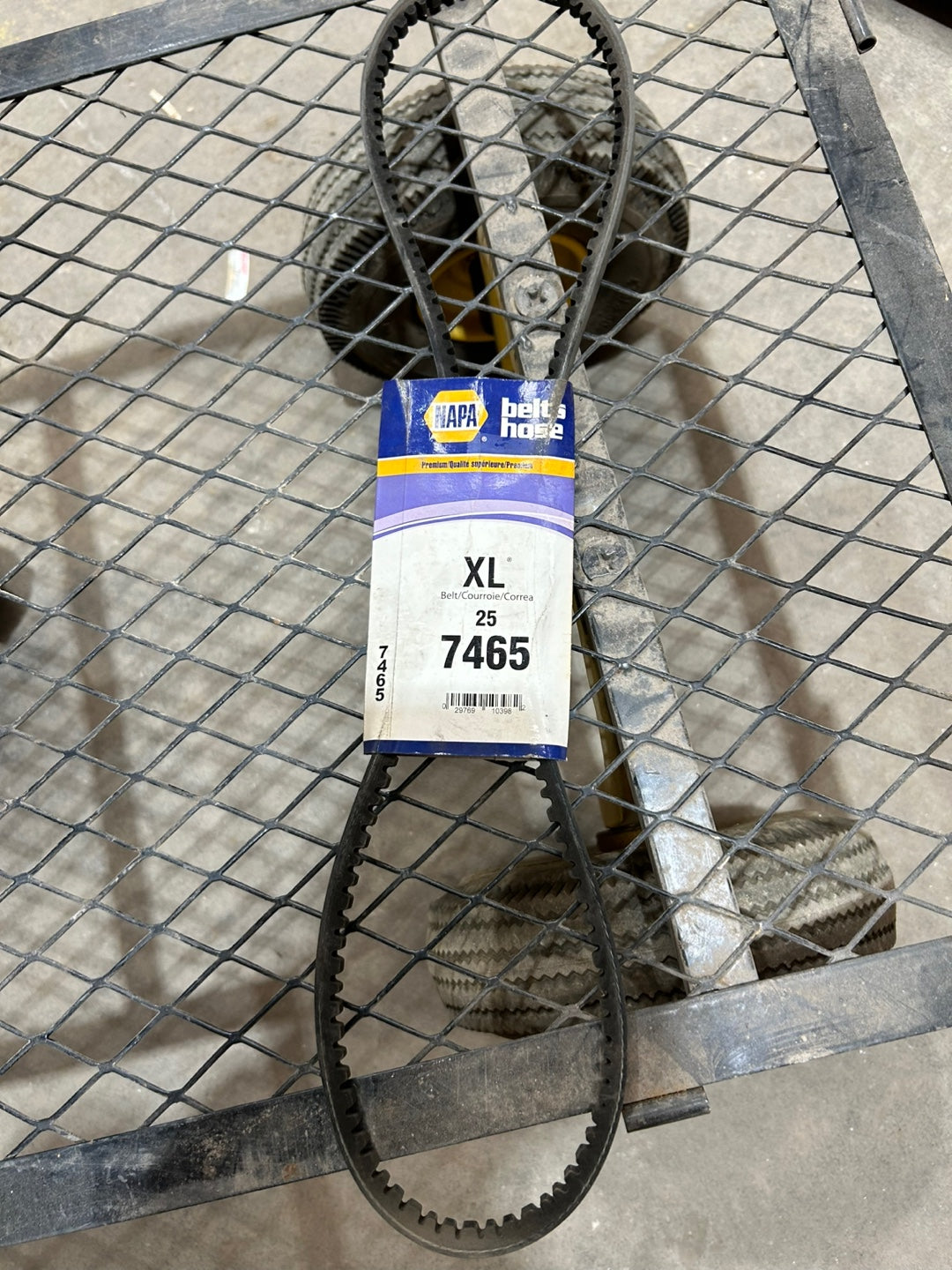 Napa 7465 V-Belt - NEW